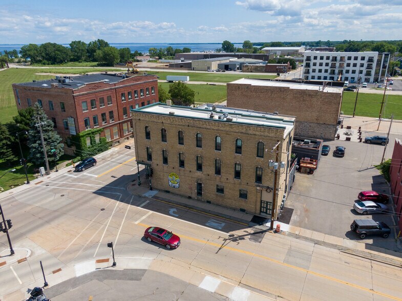 More Photos Of 601-607 S Main St, Oshkosh Office Residential For Sale
