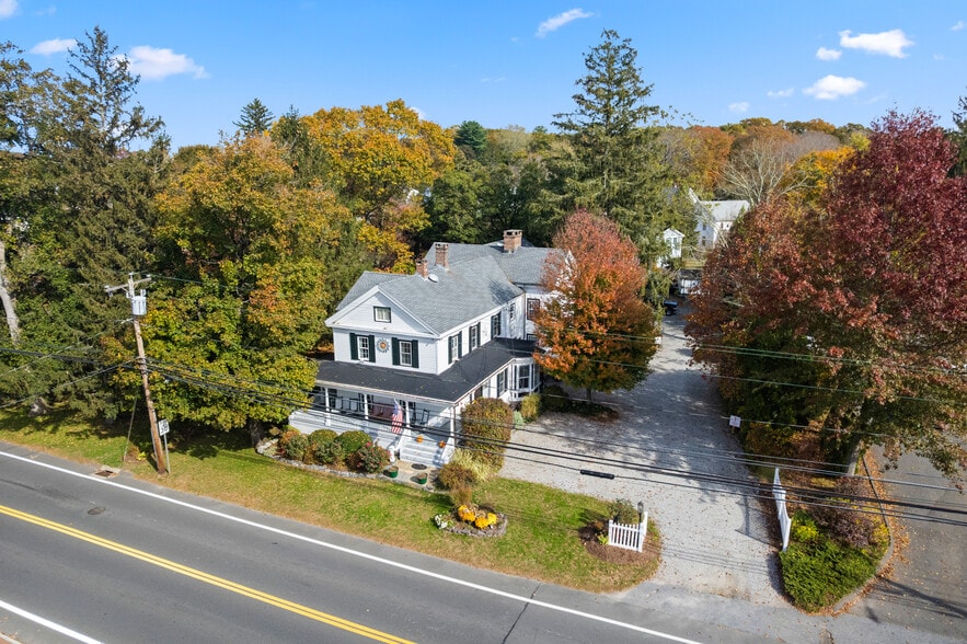 More Photos Of 209 Main St, Deep River Hospitality For Sale