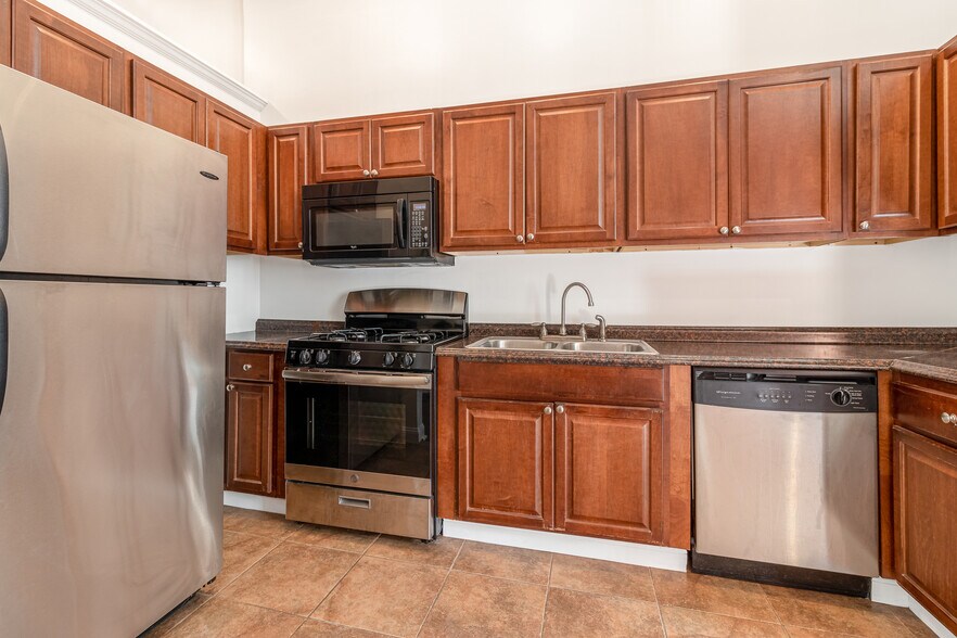 More Photos Of 302 Canal St, New York Apartments For Sale