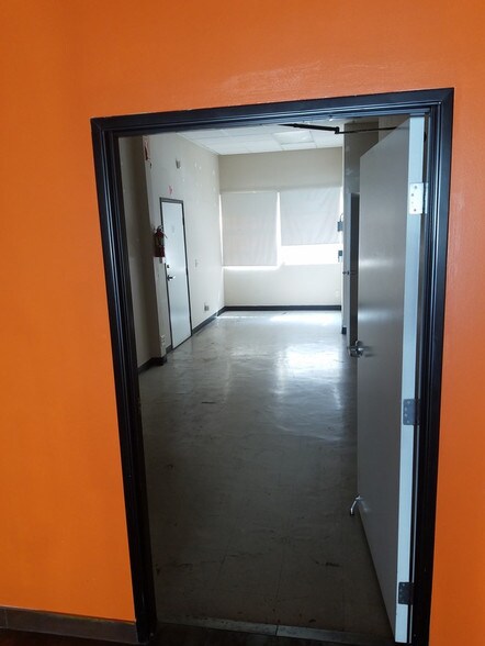 More Photos Of 11968B Wilshire Blvd, West Los Angeles General Retail For Lease