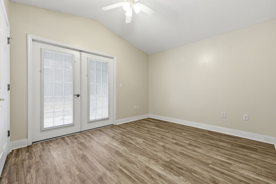 More Photos Of 100 Garden Manor Ct, Murrells Inlet Apartments For Sale