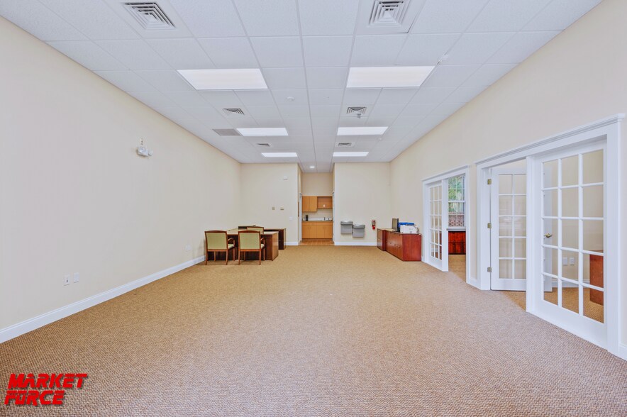 More Photos Of 900 State Route 16, Saint Augustine Bank For Lease