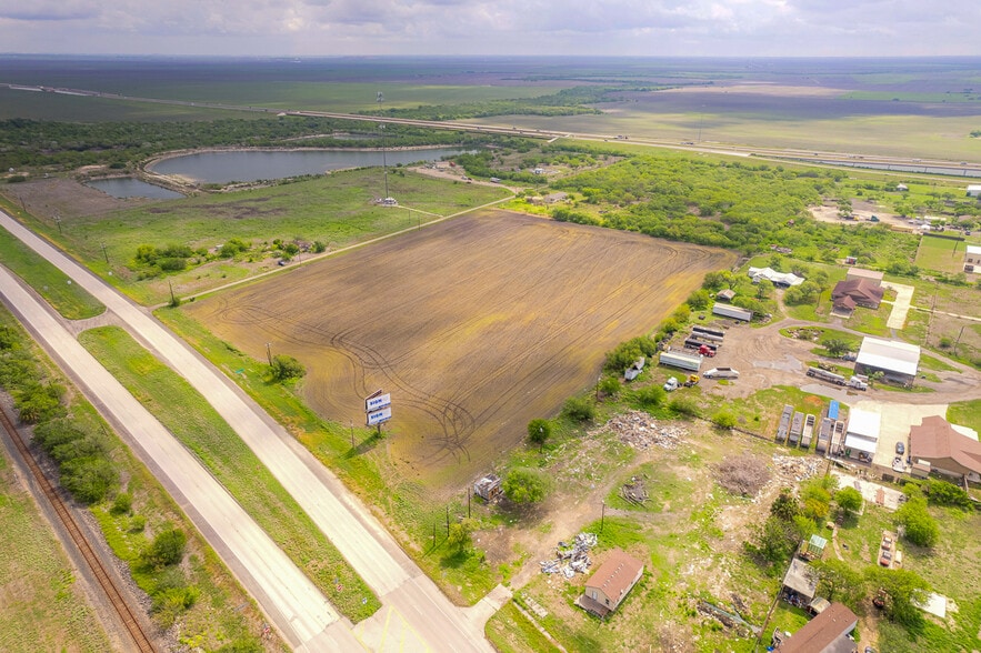 More Photos Of 0 U.S. 77 Hwy, Driscoll Land For Sale