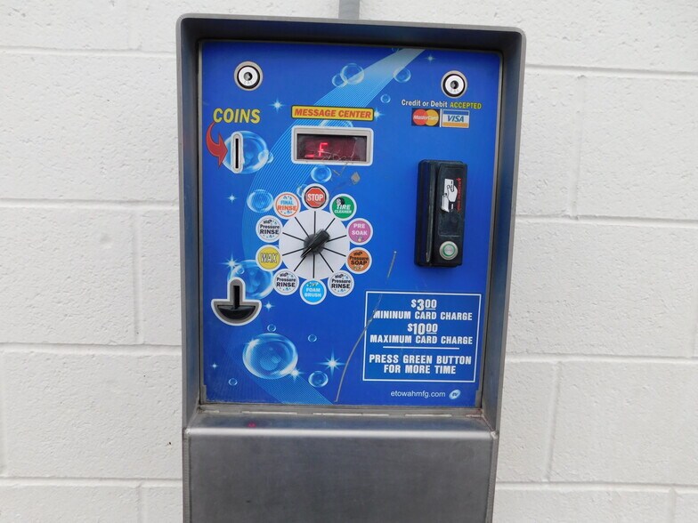 More Photos Of 6 S Main St, Homedale Carwash For Sale