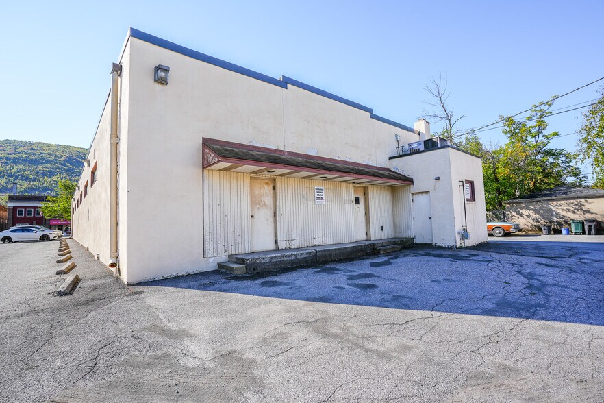 More Photos Of 431 Delaware Ave, Palmerton Office For Sale