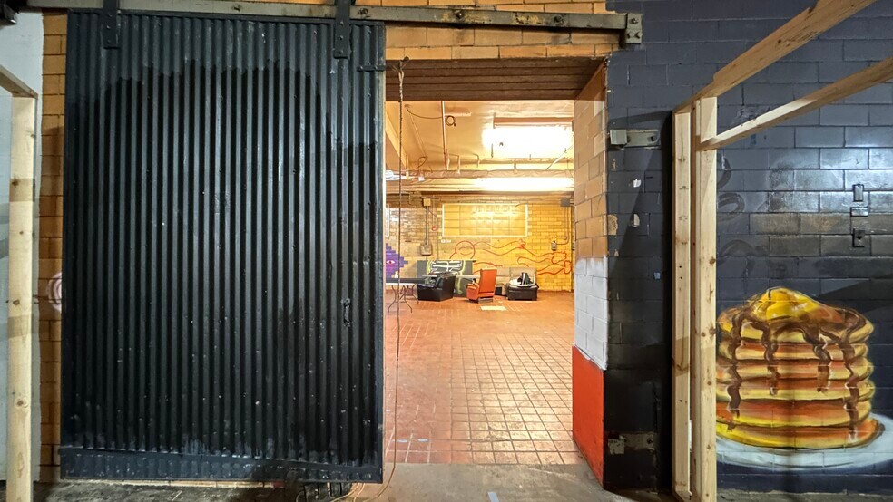 More Photos Of 205 E Palmer St, Indianapolis Warehouse For Sale