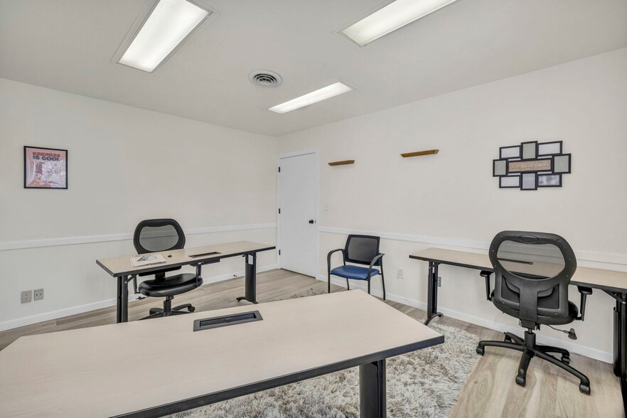 More Photos Of 1824 E Broad St, Columbus Office Residential For Lease