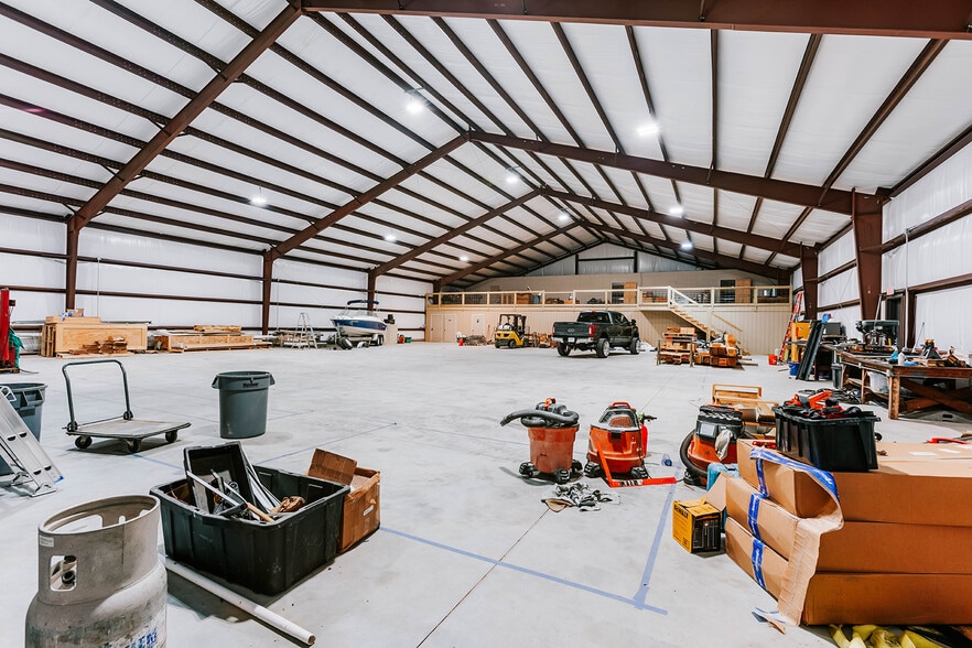 More Photos Of 4900 Highway 98 E, Comer Warehouse For Sale