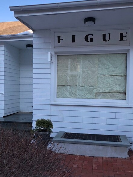 More Photos Of 55 Main St, East Hampton Storefront Retail Office For Lease