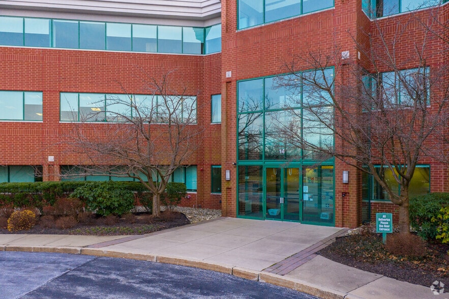 More Photos Of 11 Campus Blvd, Newtown Square Unknown For Lease