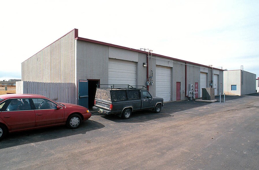 More Photos Of 15350 E Hinsdale Cir, Centennial Light Distribution For Lease