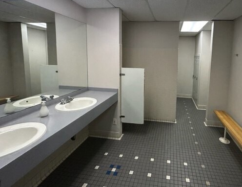 More Photos Of 2613 Saint St, Houston Health Club For Lease