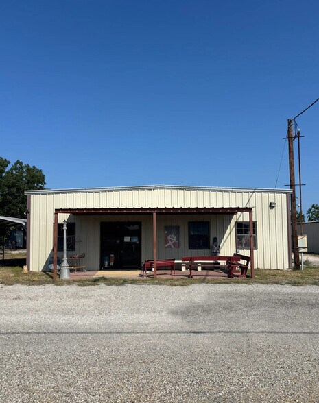 More Photos Of 5440 TX-123 Bypass South, Seguin Warehouse For Lease