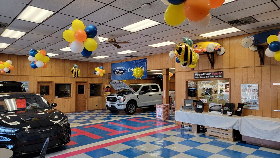 More Photos Of 255-257 E Main St, Port Jervis Auto Dealership For Lease