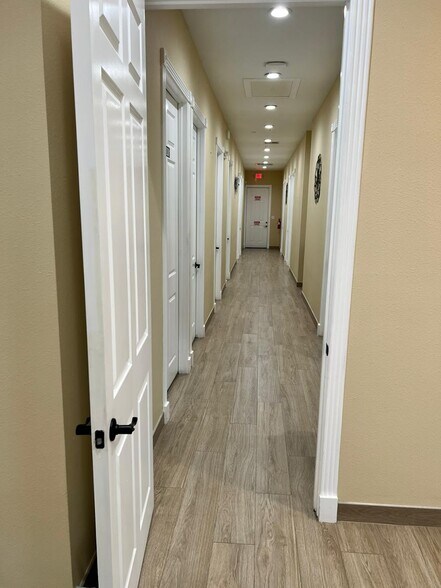 More Photos Of 116 Eldridge Rd, Sugar Land Unknown For Lease