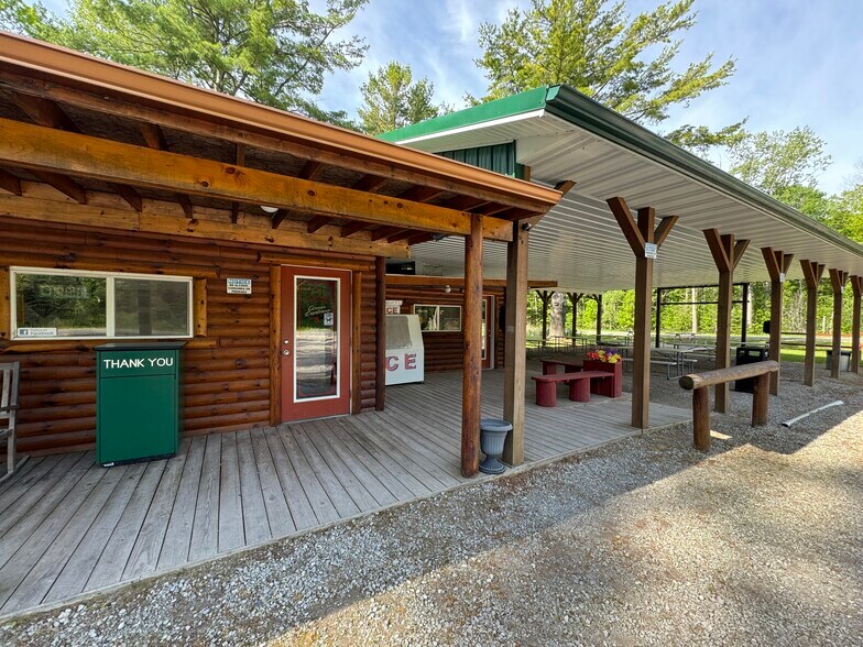 More Photos Of 482 N Sage Lake Rd, Hale Freestanding For Sale