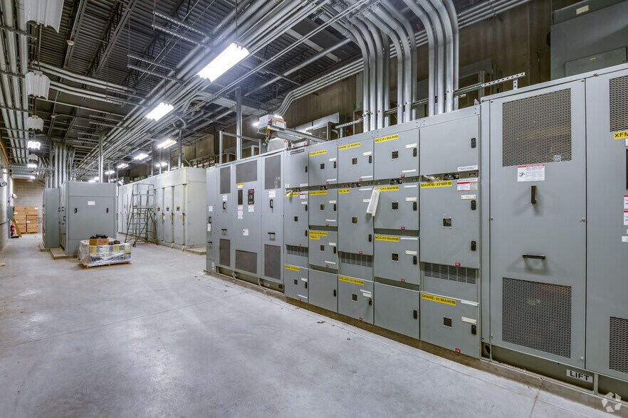 More Photos Of 4101 W Burnham St, West Milwaukee Manufacturing For Sale