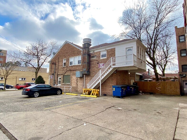 More Photos Of 4821 N Elston, Chicago Restaurant For Lease