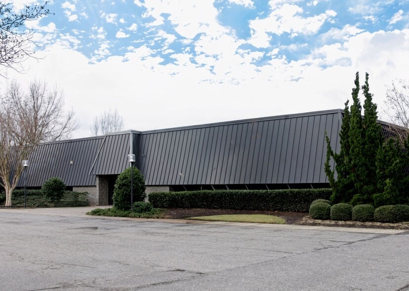 More Photos Of 736 Thimble Shoals Blvd, Newport News Office For Sale