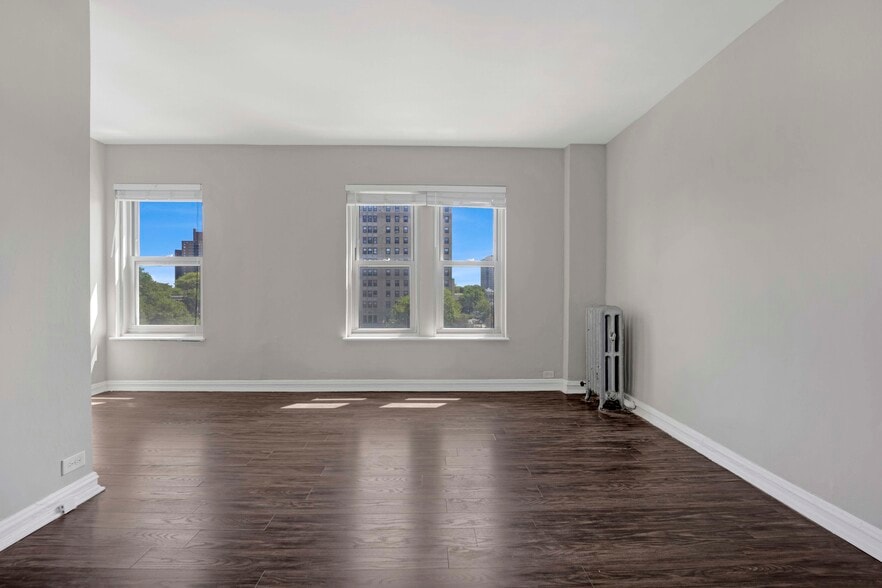 More Photos Of 1401 E Hyde Park Blvd, Chicago Apartments For Sale