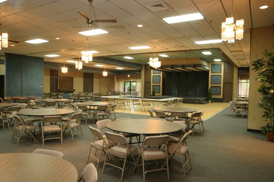 More Photos Of 401 Gilbert Dr, Lubbock Office For Lease