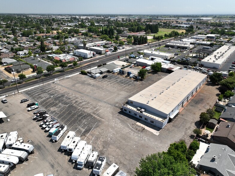 More Photos Of 248 E Kettleman Ln, Lodi Auto Dealership For Sale