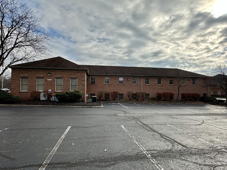 More Photos Of 4261 Morse Rd, Columbus Office For Sale