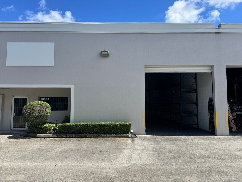 More Photos Of 10855 NW 29th St, Doral Light Manufacturing For Lease