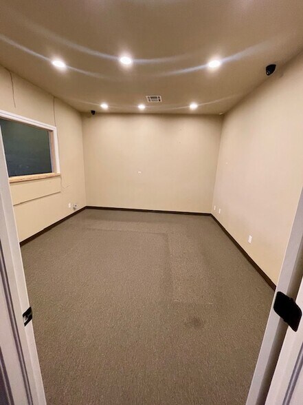 More Photos Of 22428 E 71st St, Broken Arrow Freestanding For Lease