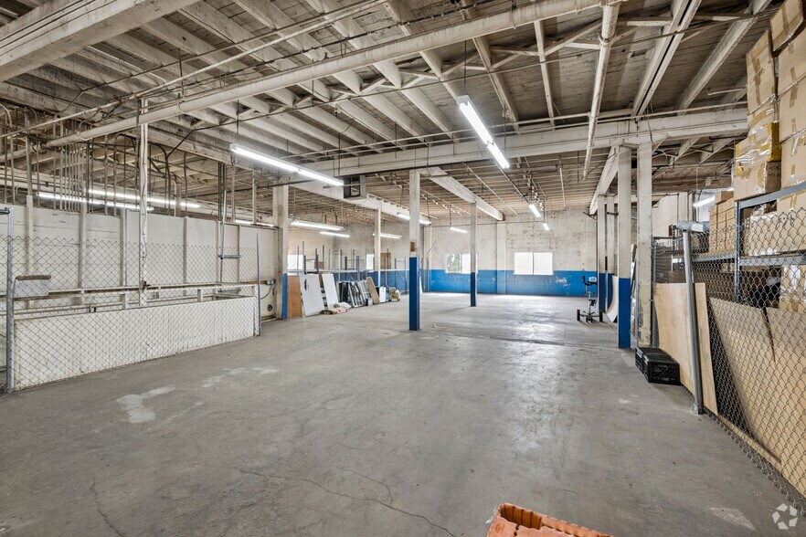More Photos Of 4383 Fruitland Ave, Vernon Manufacturing For Sale