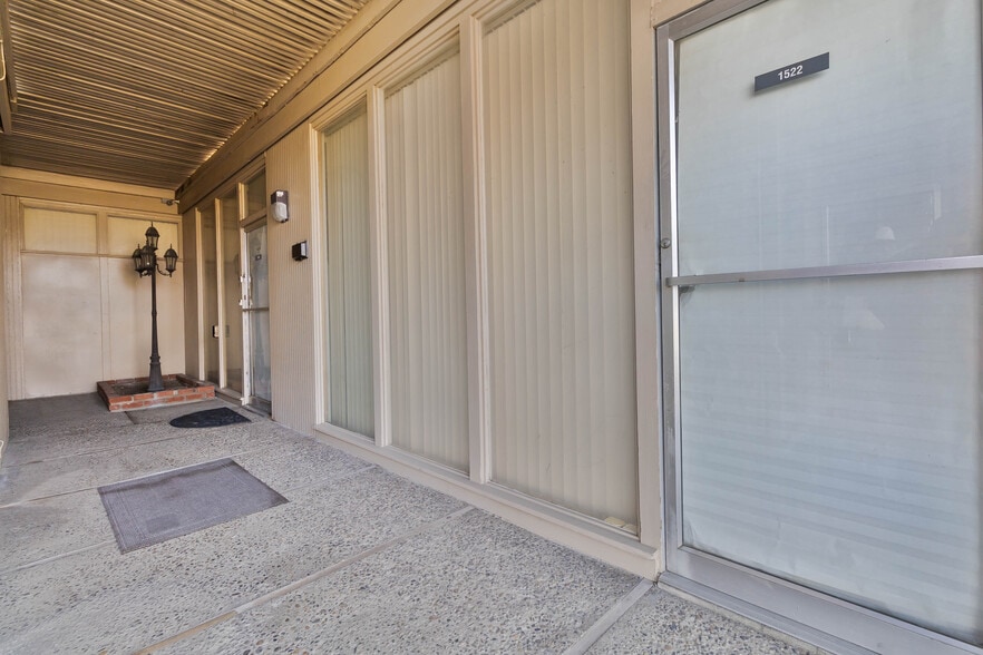 More Photos Of 1524 N West Ave, Fresno Office For Sale