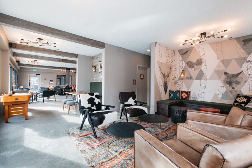 More Photos Of 600 Main St N, Ketchum Hotel For Lease