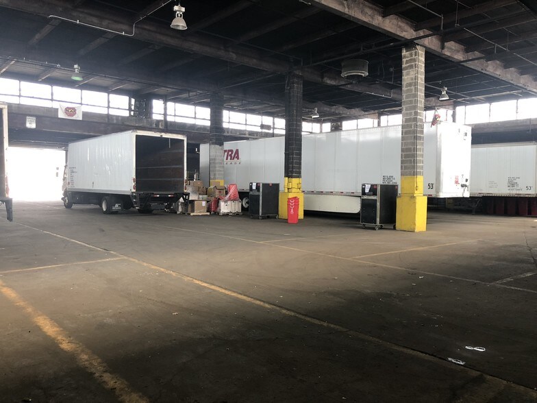 More Photos Of 1281 Viele Ave, Bronx Warehouse For Lease
