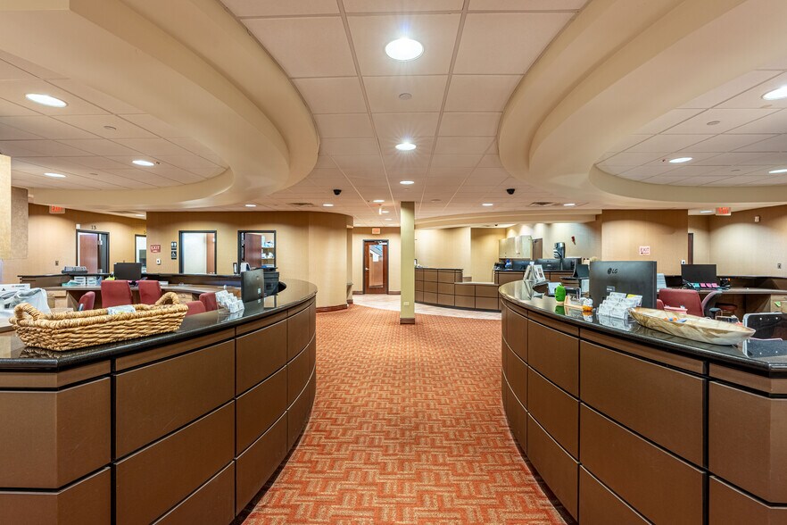 More Photos Of 16105 S La Grange Rd, Orland Park Medical For Lease