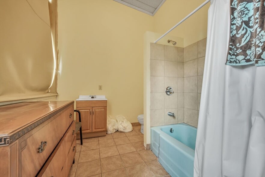 More Photos Of 15 Alliance St, New Philadelphia Rehabilitation Center For Sale