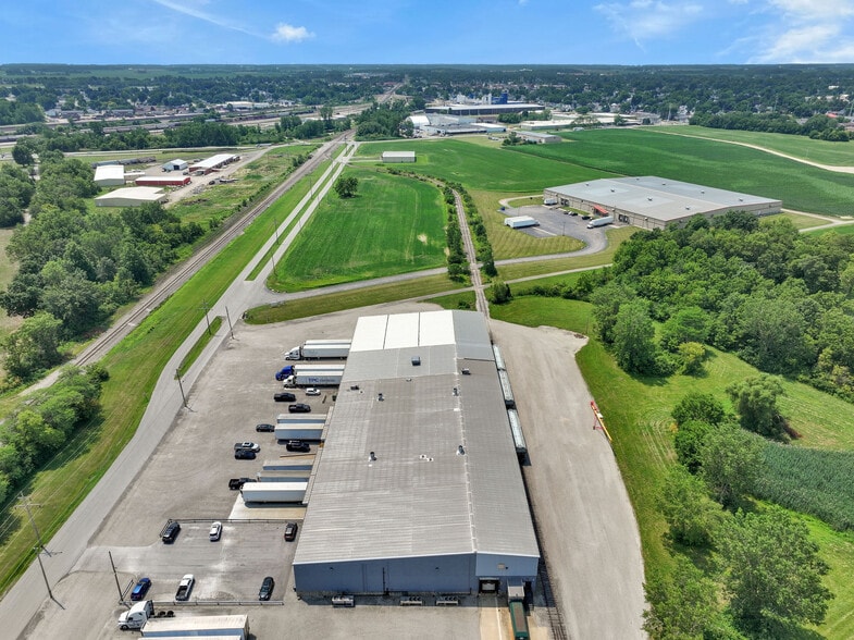Primary Photo Of 400 Great Lakes Pky, Bellevue Warehouse For Sale