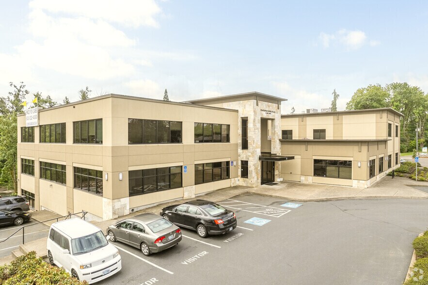 Primary Photo Of 15 82nd Dr, Gladstone Office Residential For Lease