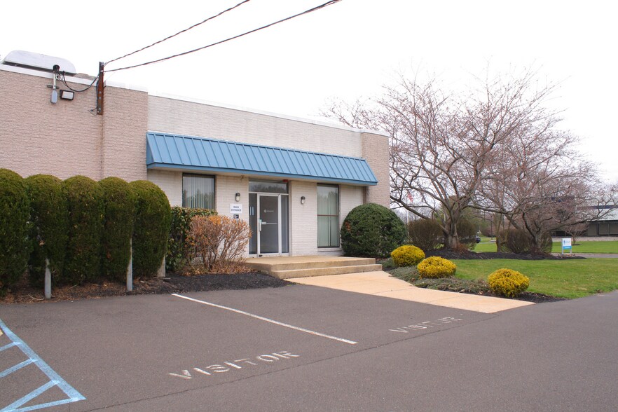 More Photos Of 2 Pheasant Run, Newtown Research And Development For Sale