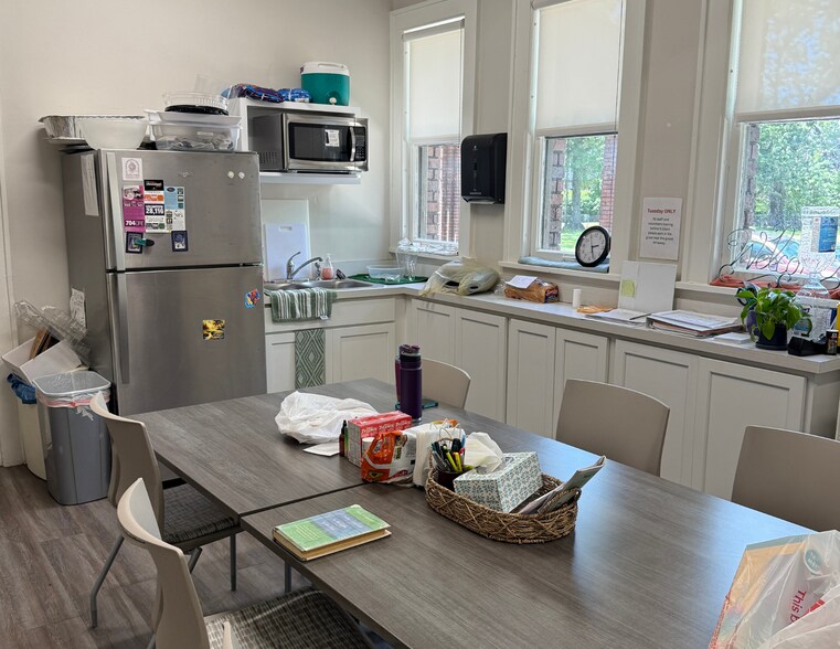More Photos Of 715 Buchtel Ave, Akron Office For Sale