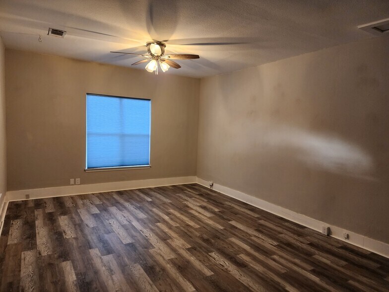 More Photos Of 25300 Haynie Flat Rd, Spicewood Land For Sale