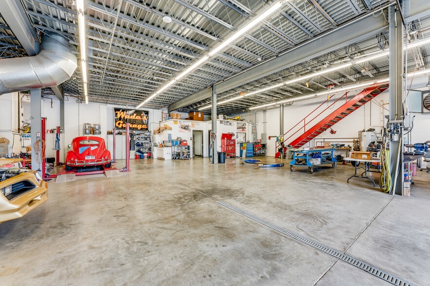 More Photos Of 2050 Winners Dr, Fairmont Auto Repair For Sale