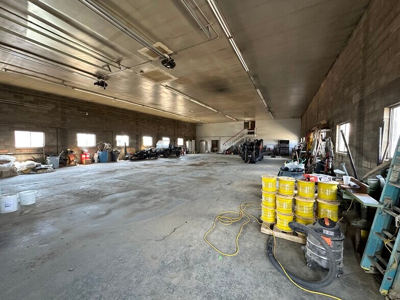 More Photos Of 2279 Six Mile Rd, Casper Distribution For Lease