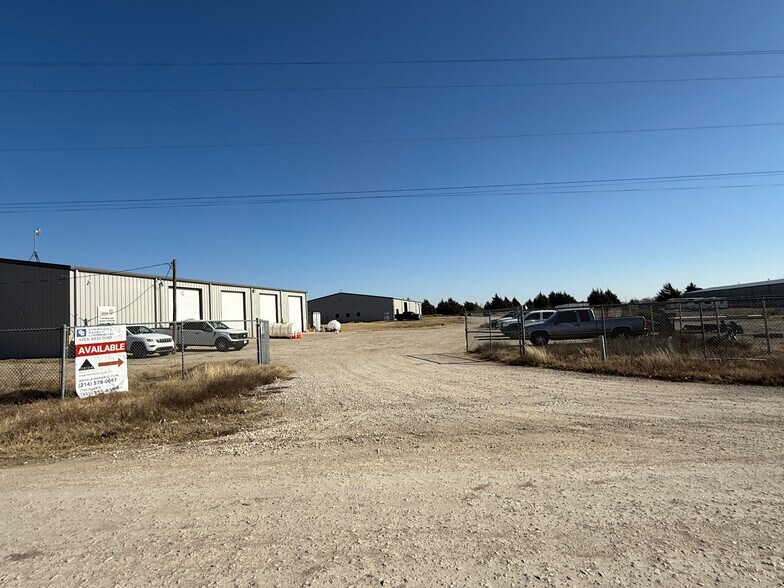 More Photos Of 4544 Maxey Rd, Alvarado Service For Lease