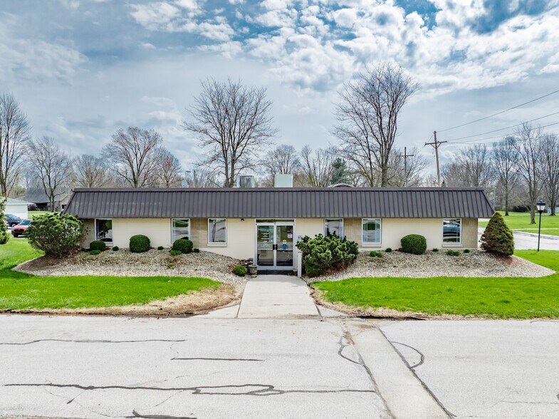 More Photos Of 201 E South St, Markle Medical For Sale