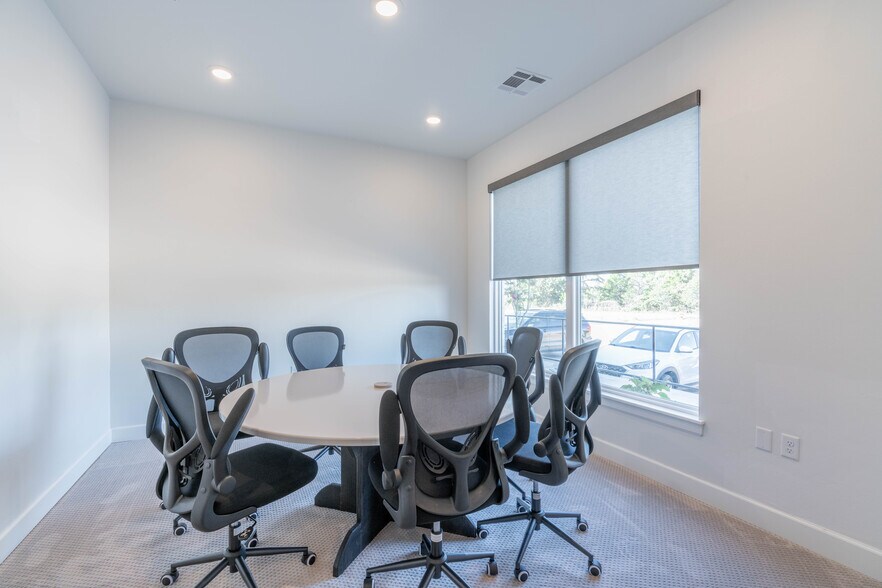 More Photos Of 3165 N Sooner Rd, Edmond Office For Sale