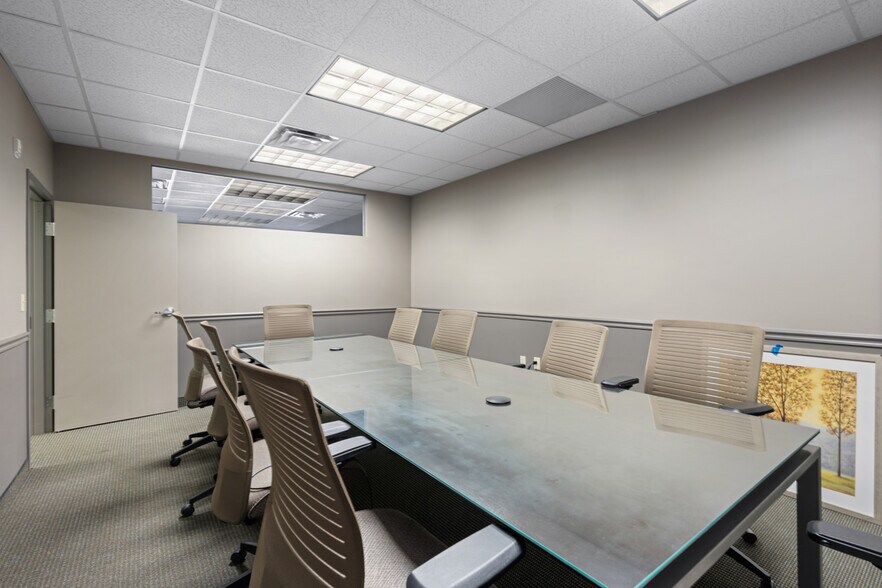 More Photos Of 2640 Pitcairn Rd, Monroeville Medical For Sale