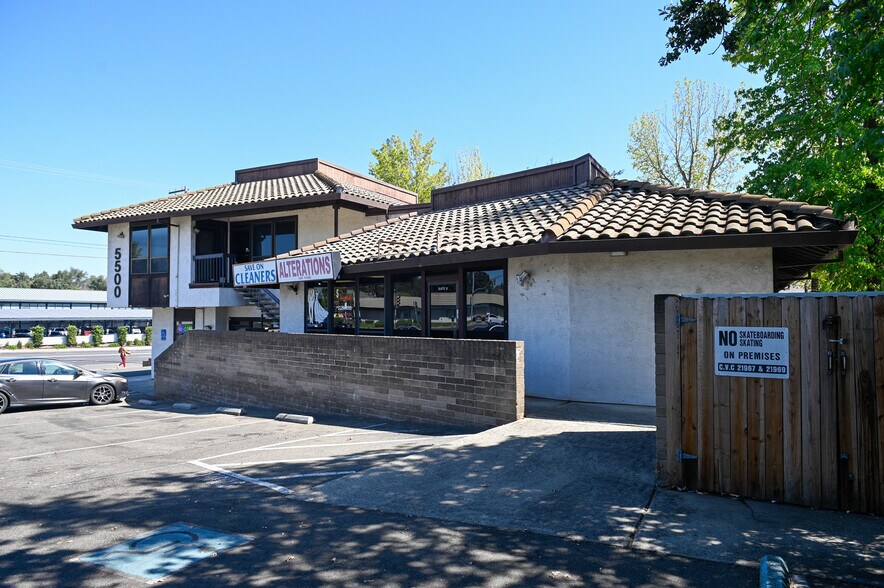 More Photos Of 5500 Madison Ave, Sacramento Office For Sale