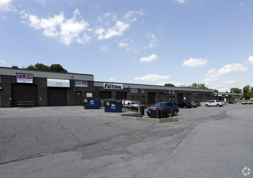 More Photos Of 18 Alliance Blvd, Barrie Flex For Lease