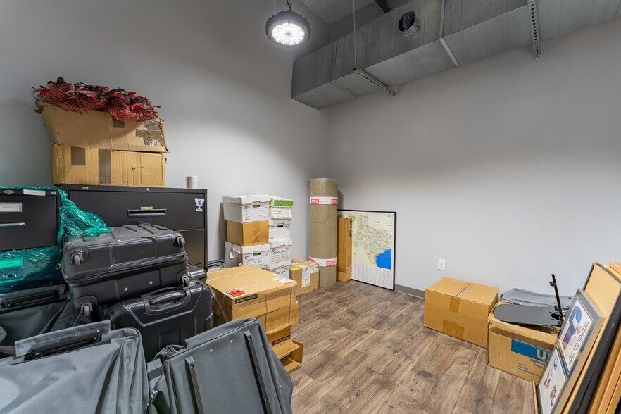 More Photos Of 13462 FM 529 Rd, Houston Light Distribution For Sale