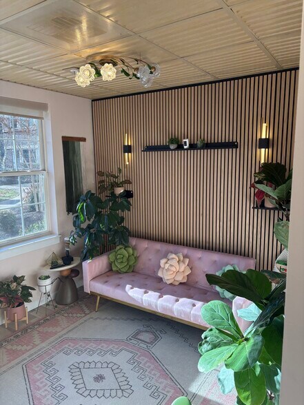 More Photos Of 44075 Pipeline Plz, Ashburn Loft Creative Space For Lease